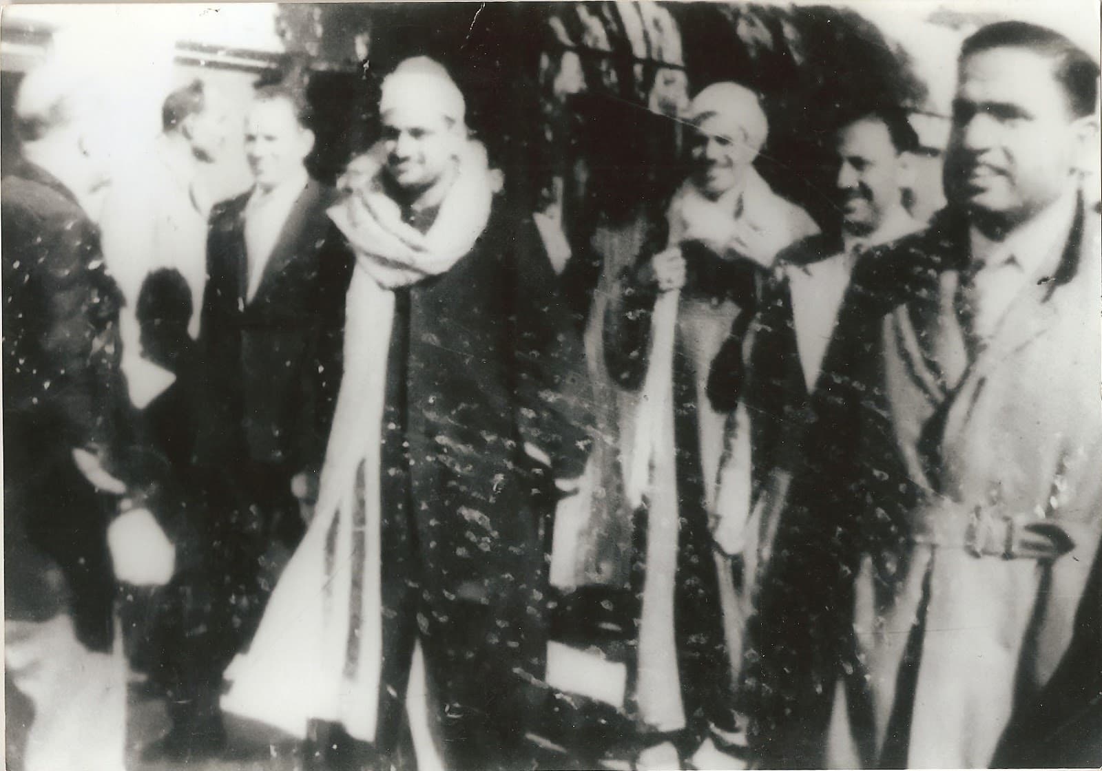 006-1- الأنعام 50-53 استديوهات التيليفزيون عام 1966م من برنامج مع كتاب الله جودة عالية جدا ونسخة اصلية خام